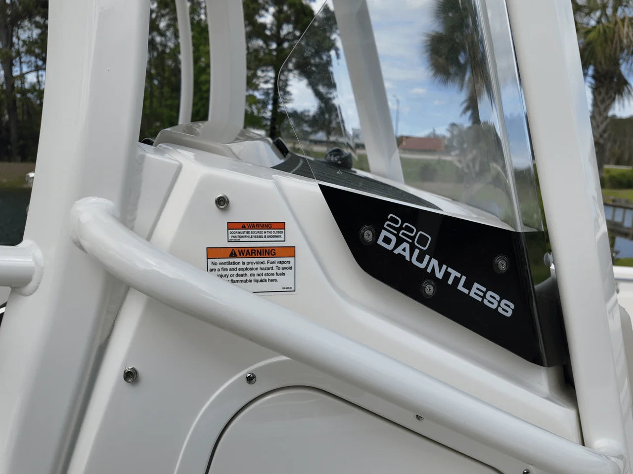 2025 Boston Whaler 220 Dauntless 22.0 feet, Charleston, SC #21