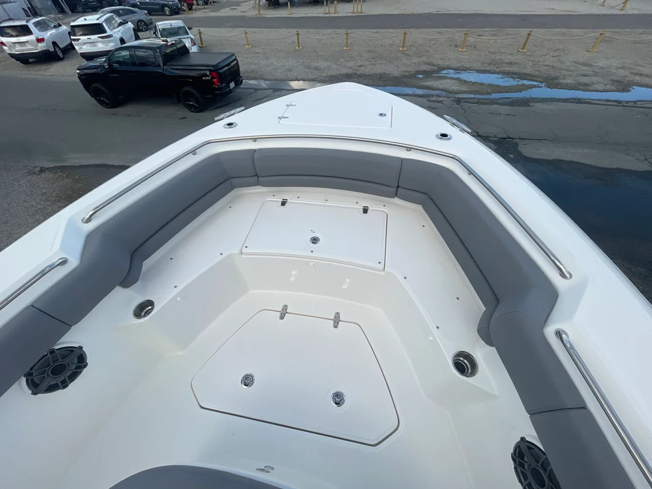 2025 Boston Whaler 330 OUTRAGE 33.0 feet, Quincy, MA #31