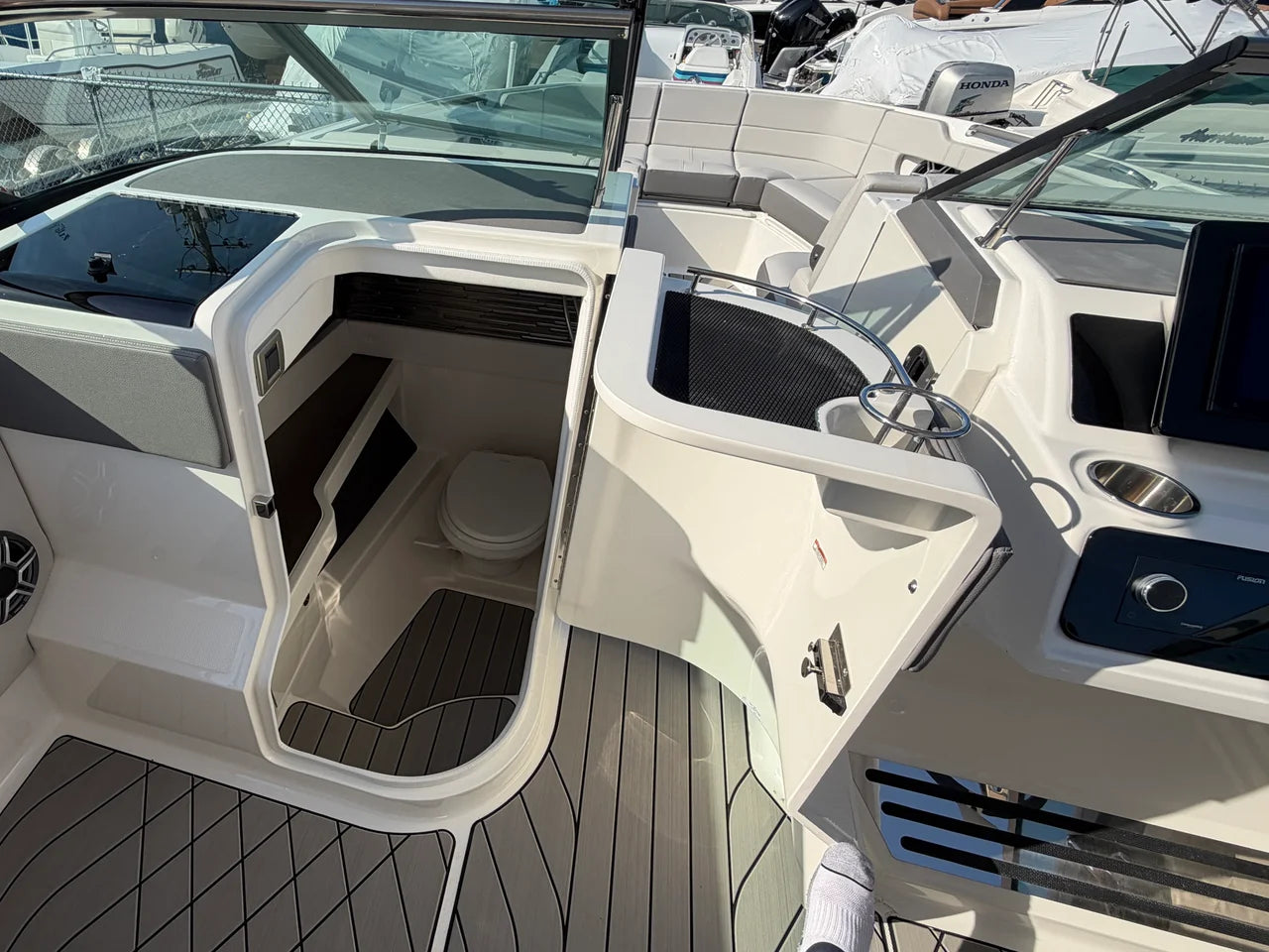 2026 Sea Ray SLX 310 Outboard 31.0 feet, Grasonville, Maryland #37