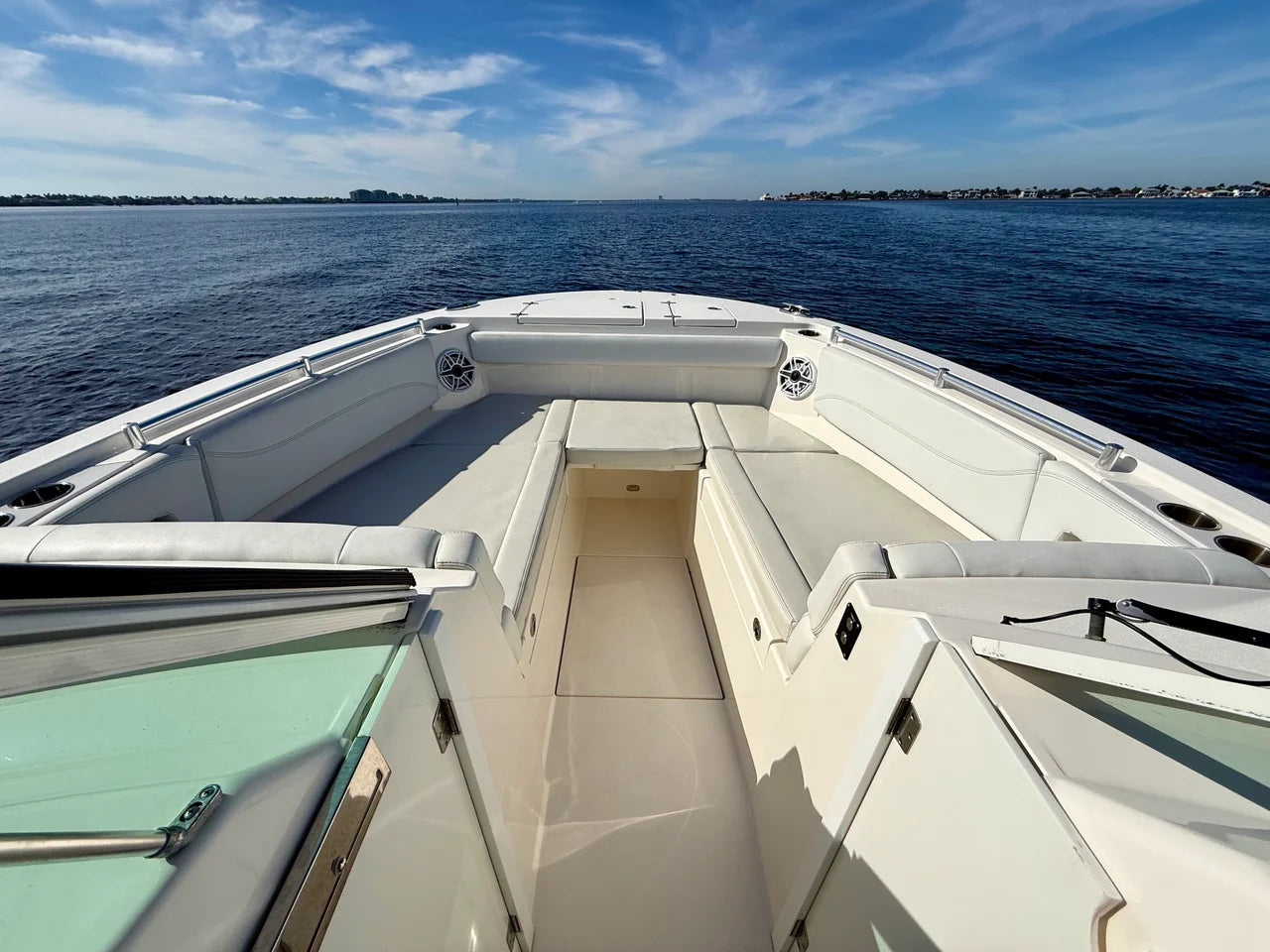 2022 Cobia 330 DUAL CONSOLE 33.0 feet, Fort Myers, Florida #53
