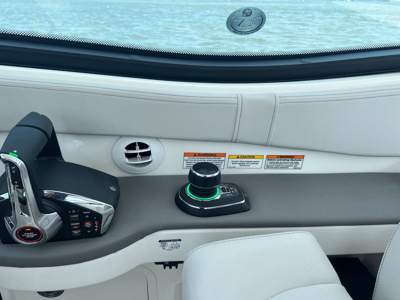 2025 Sea Ray Sundancer 320 Outboard 32.0 feet, Charleston, SC #36