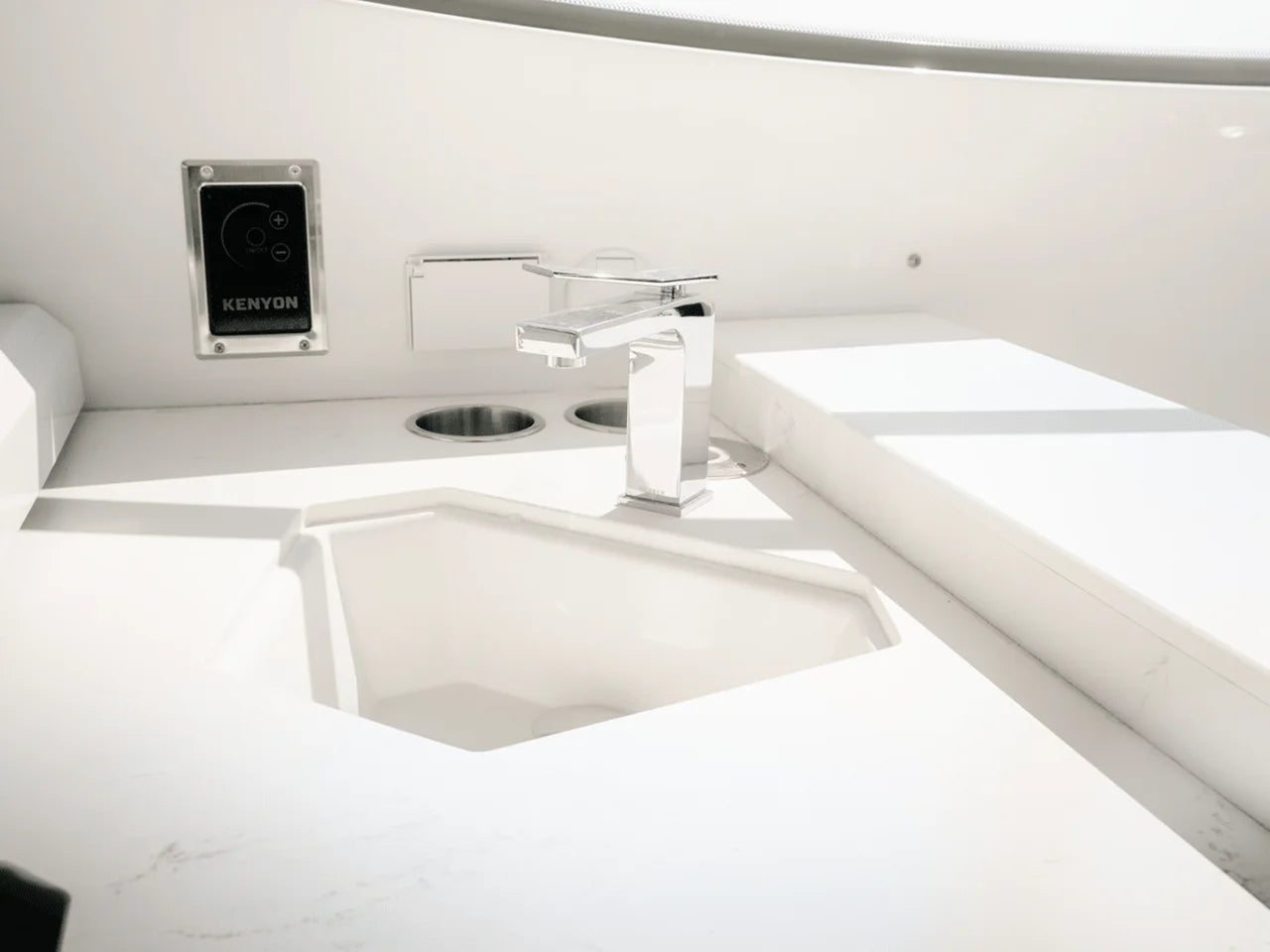 2025 Cruisers Yachts 38 GLS Outboard 38.0 feet, Charleston, SC #12