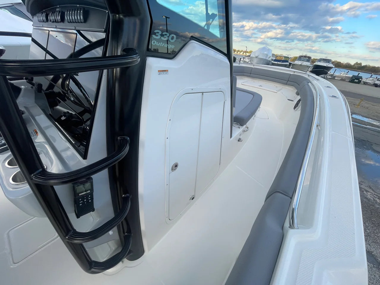 2025 Boston Whaler 330 OUTRAGE 33.0 feet, Quincy, MA #25