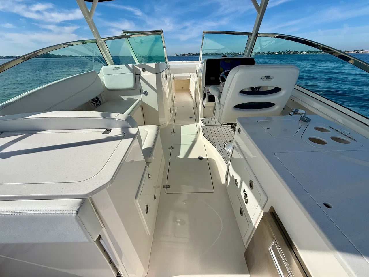 2022 Cobia 330 DUAL CONSOLE 33.0 feet, Fort Myers, Florida #31
