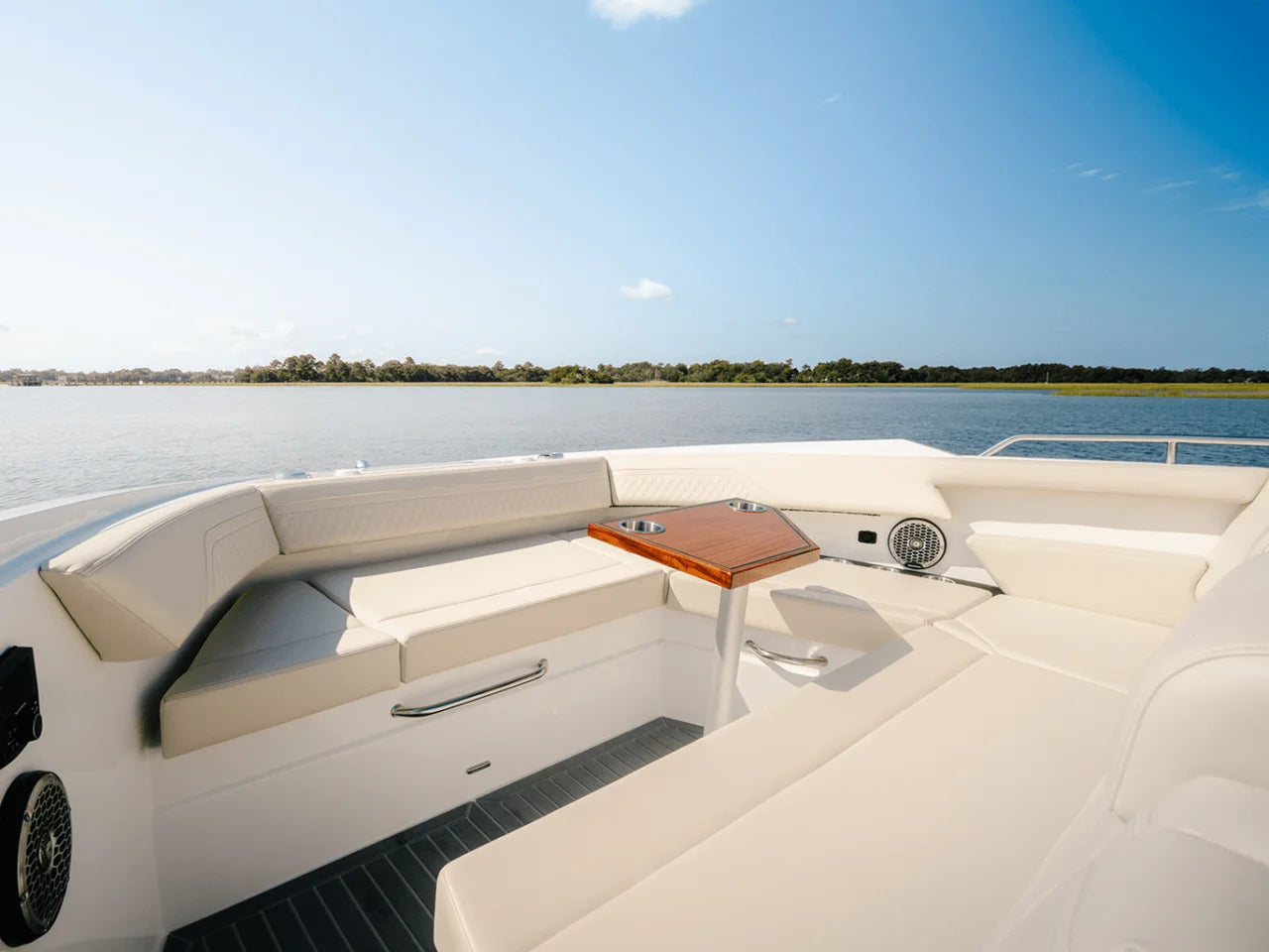 2025 Cruisers Yachts 38 GLS Outboard 38.0 feet, Charleston, SC #26