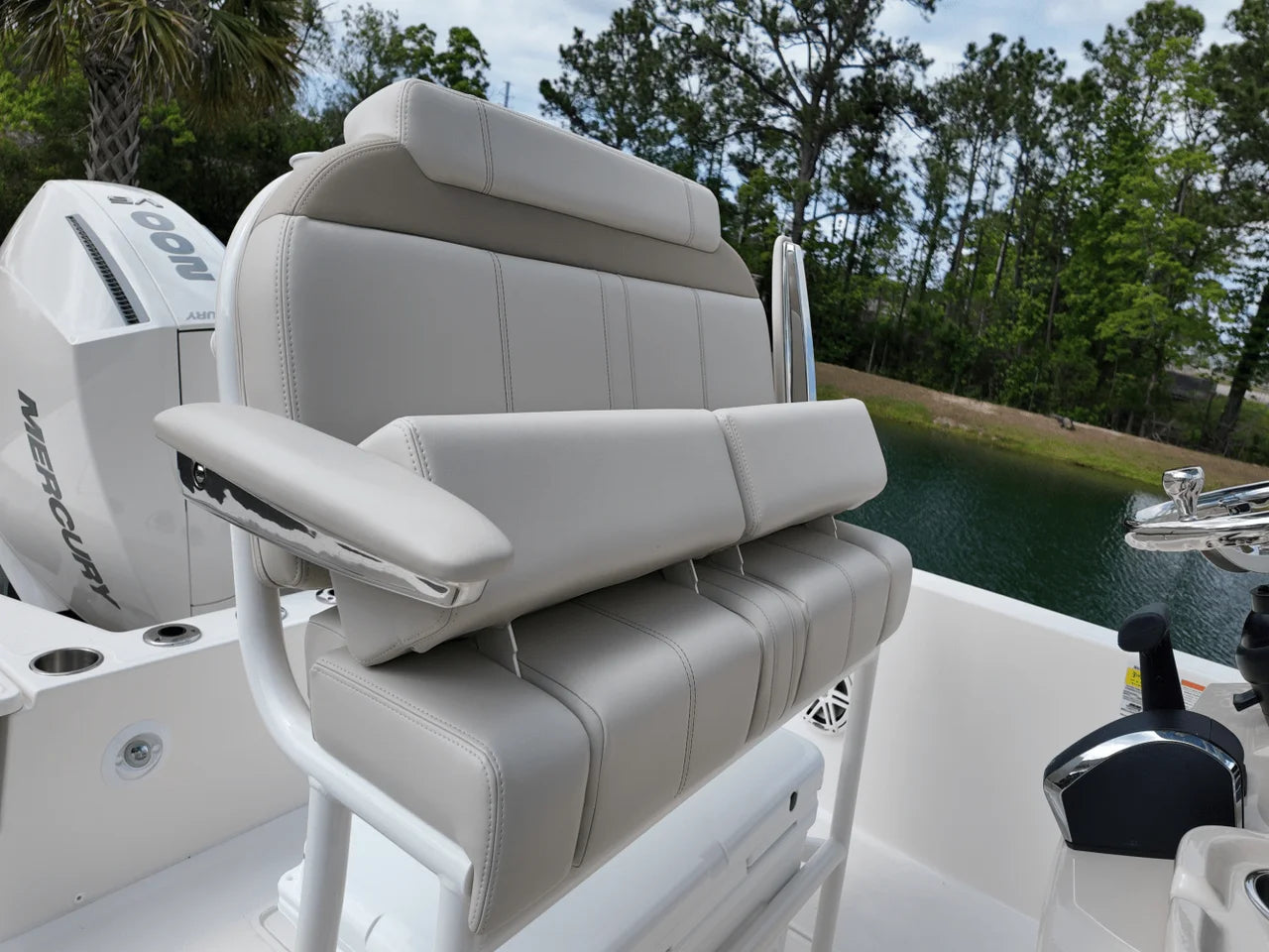 2025 Boston Whaler 220 Dauntless 22.0 feet, Charleston, SC #15