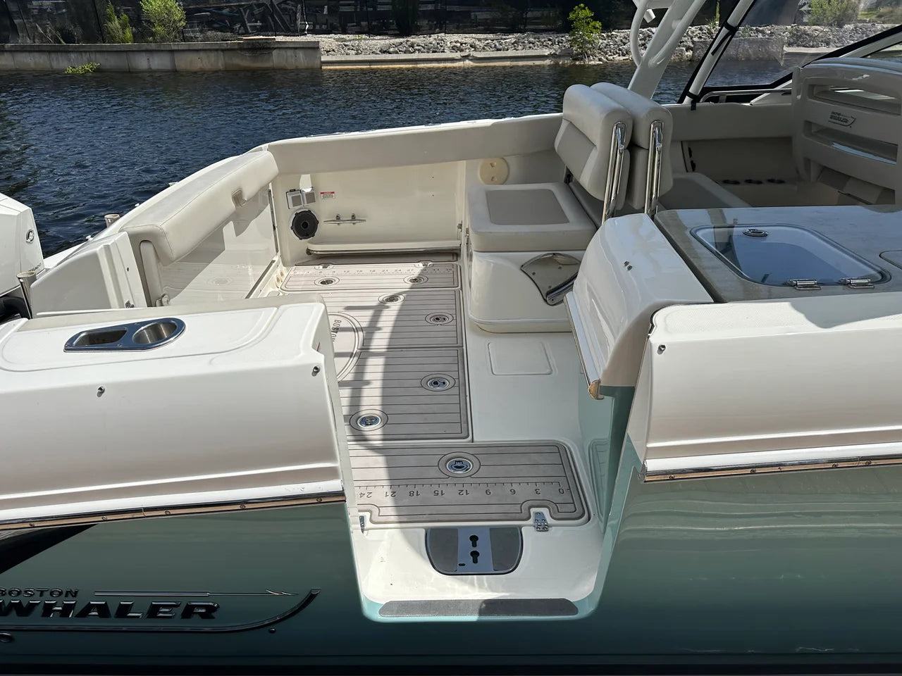2023 Boston Whaler 320 VANTAGE 32.0 feet, Fort Myers, Florida #11