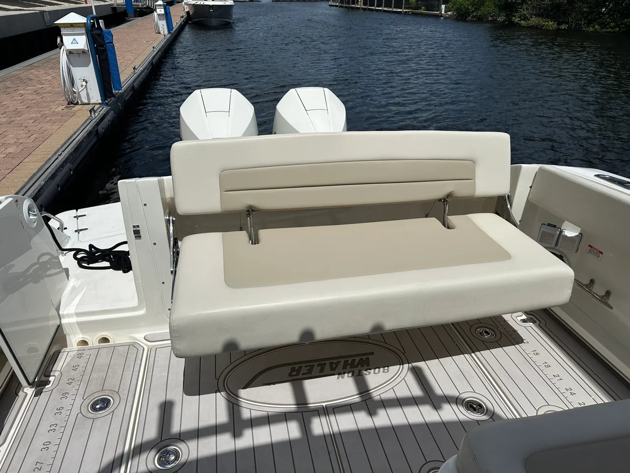 2023 Boston Whaler 320 VANTAGE 32.0 feet, Fort Myers, Florida #14