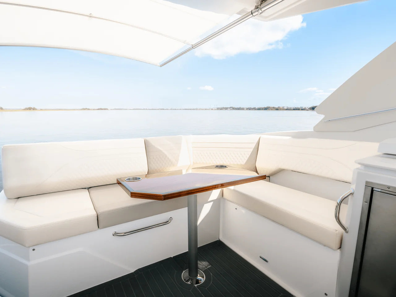 2025 Cruisers Yachts 38 GLS Outboard 38.0 feet, Charleston, SC #9