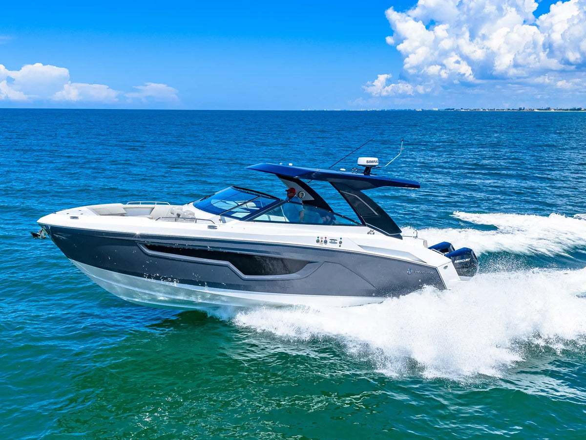 2027 Cruisers Yachts 34 GLS Outboard 34.0 feet, Venice, Florida #1