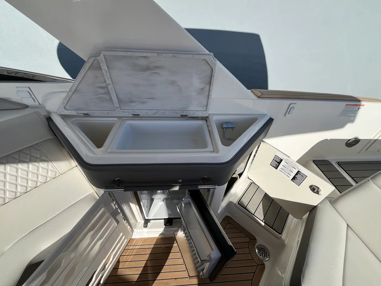 2026 Sea Ray SLX 310 Outboard 31.0 feet, Norwalk, Connecticut #23