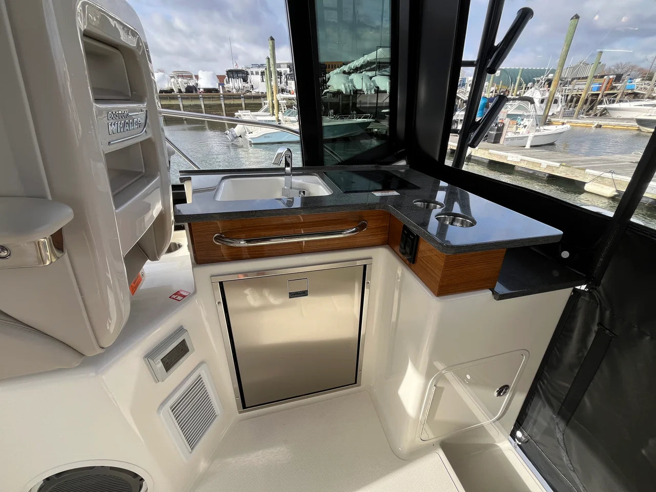 2026 Boston Whaler 365 Conquest 36.0 feet, Norwalk, Connecticut #25