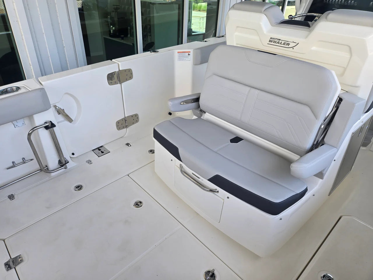 2027 Boston Whaler 330 Outrage 33.0 feet, Charleston, SC #8