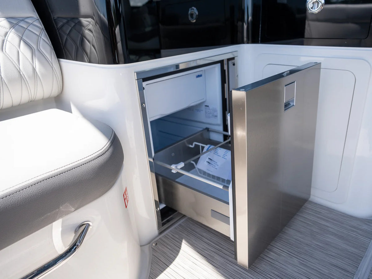 2026 Sea Ray Sundancer 370 Outboard 37.0 feet, Miami, FL #21