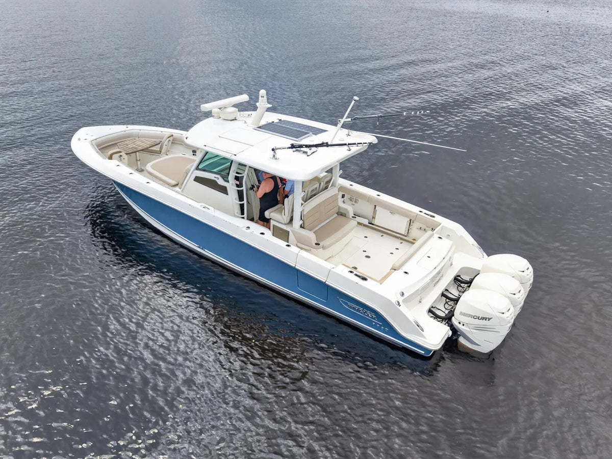2018 Boston Whaler 380 OUTRAGE 38.0 feet, Stuart, Florida #14