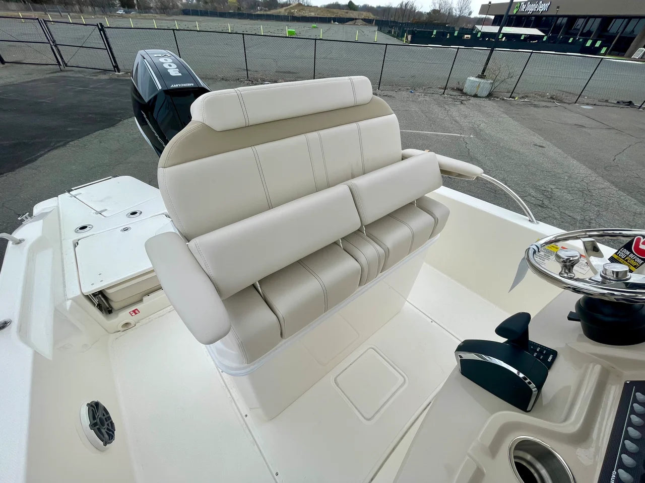 2026 Boston Whaler 250 Dauntless 25.0 feet, Danvers, Massachusetts #8