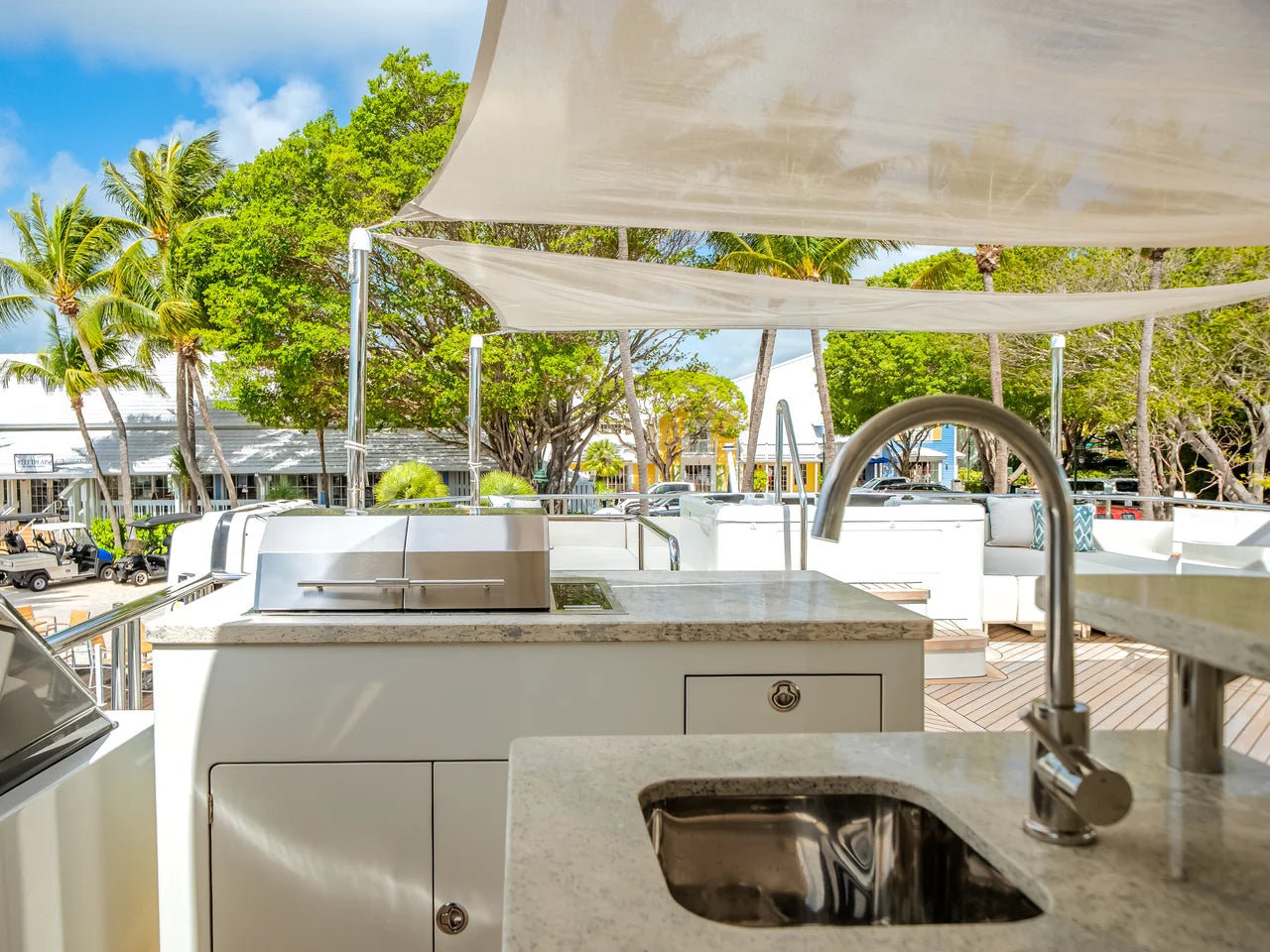2023 Ocean Alexander 27R 88.0 feet, Ocean Reef, FL #100