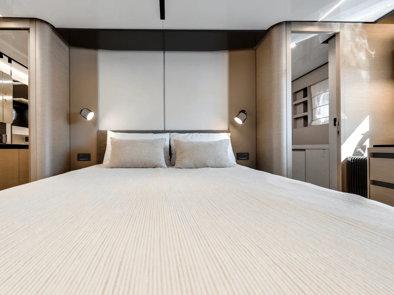 2024 Azimut S8 80.0 feet, Miami, FL #41