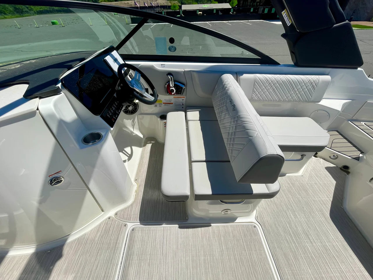 2026 Sea Ray SDX 250 Outboard 25.0 feet, Danvers, Massachusetts #9