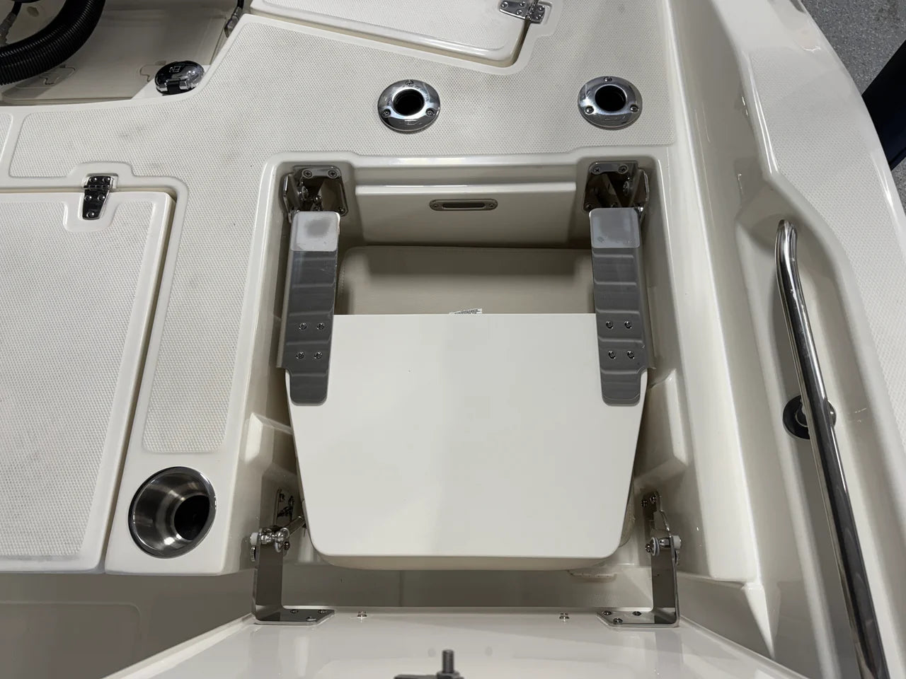 2026 Boston Whaler 250 Dauntless 25.0 feet, Crosslake, Minnesota #30
