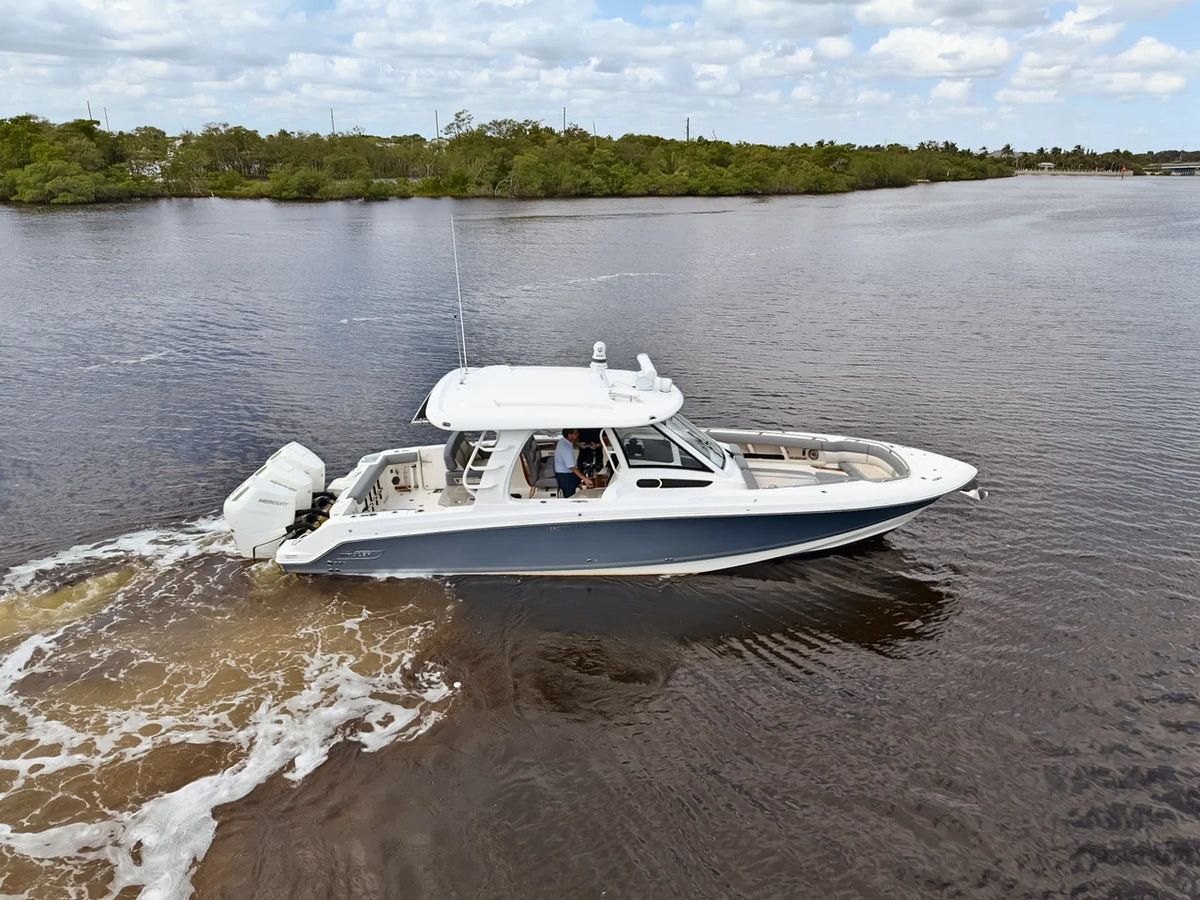 2025 Boston Whaler 350 REALM 35.0 feet, Stuart, Florida #6