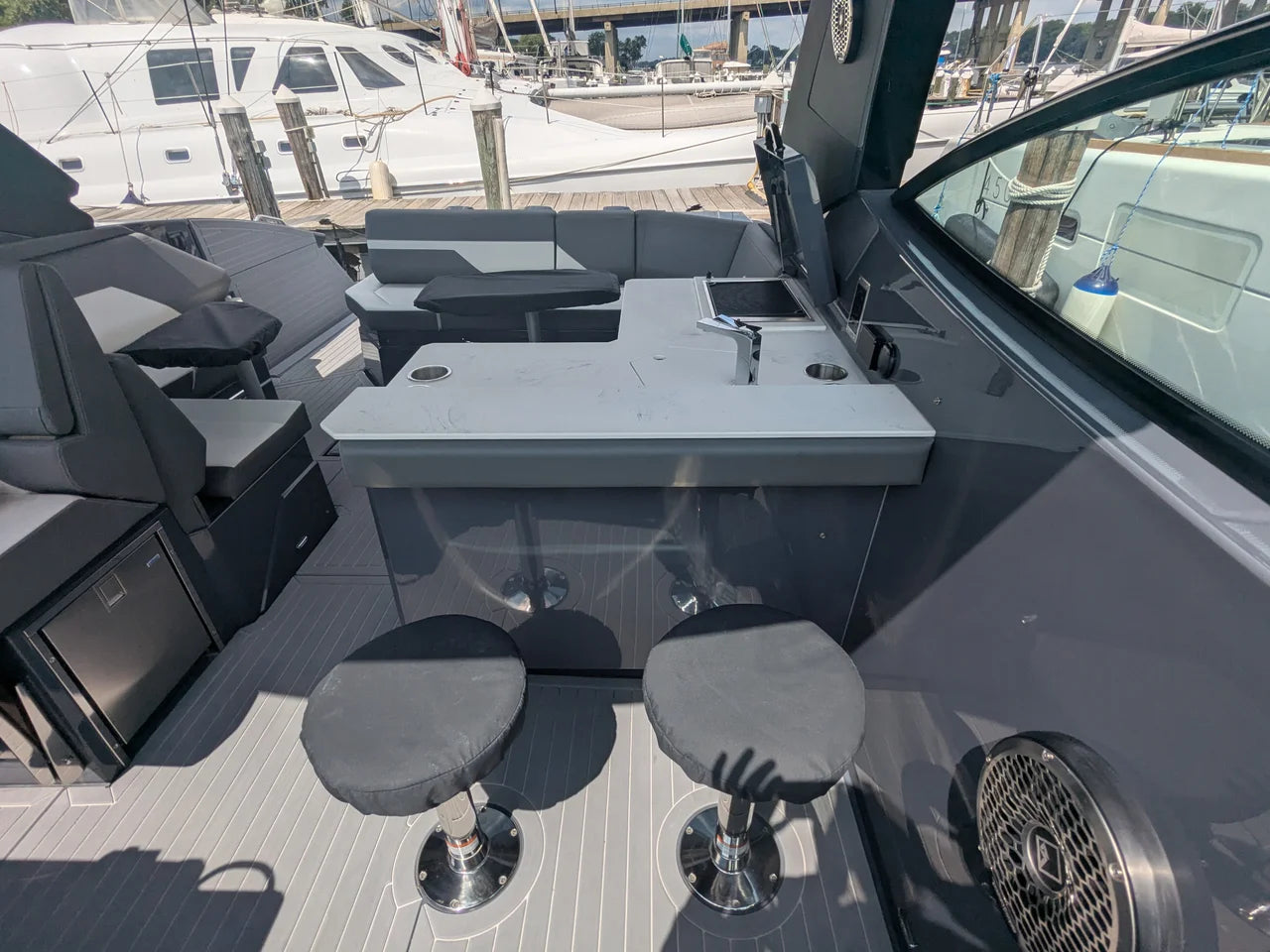 2024 Cruisers Yachts 38 GLS-OB 38.0 feet, Grasonville, MD #26