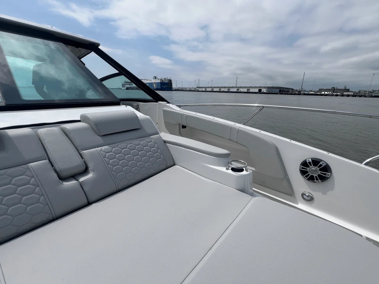 2025 Sea Ray Sundancer 320 Outboard 32.0 feet, Charleston, SC #53