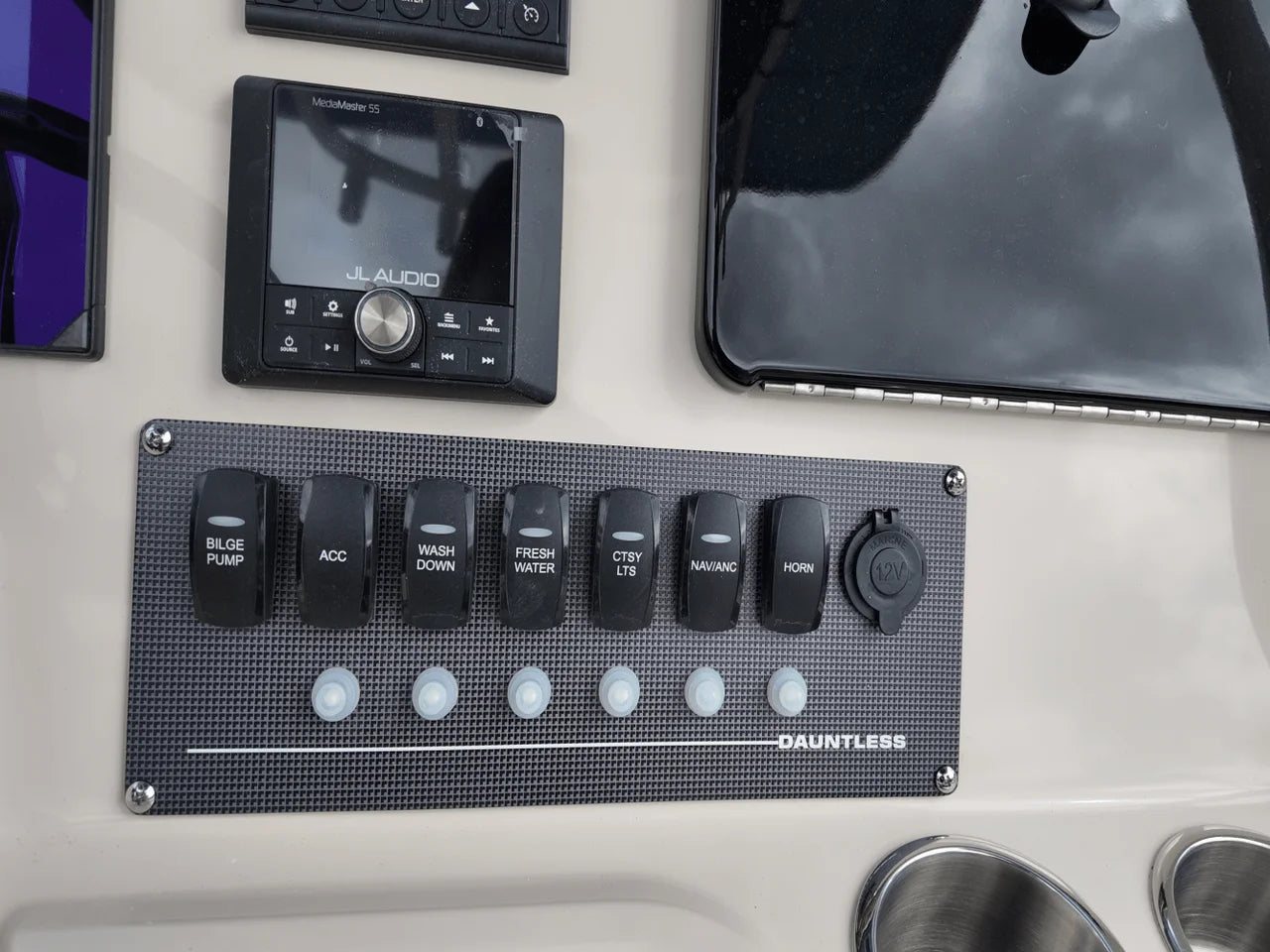 2025 Boston Whaler 220 Dauntless 22.0 feet, Charleston, SC #20