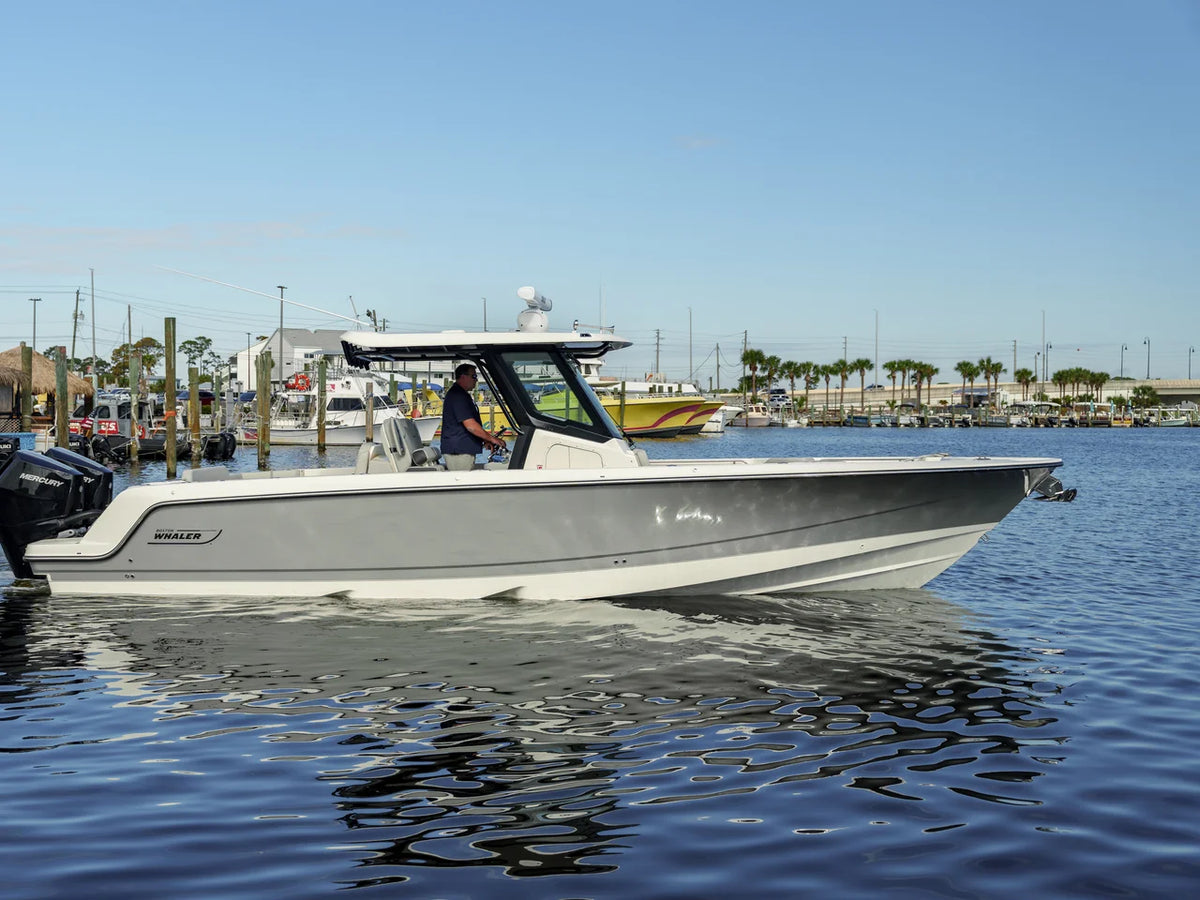 2027 Boston Whaler 330 Outrage 33.0 feet, Panama City, FL #5