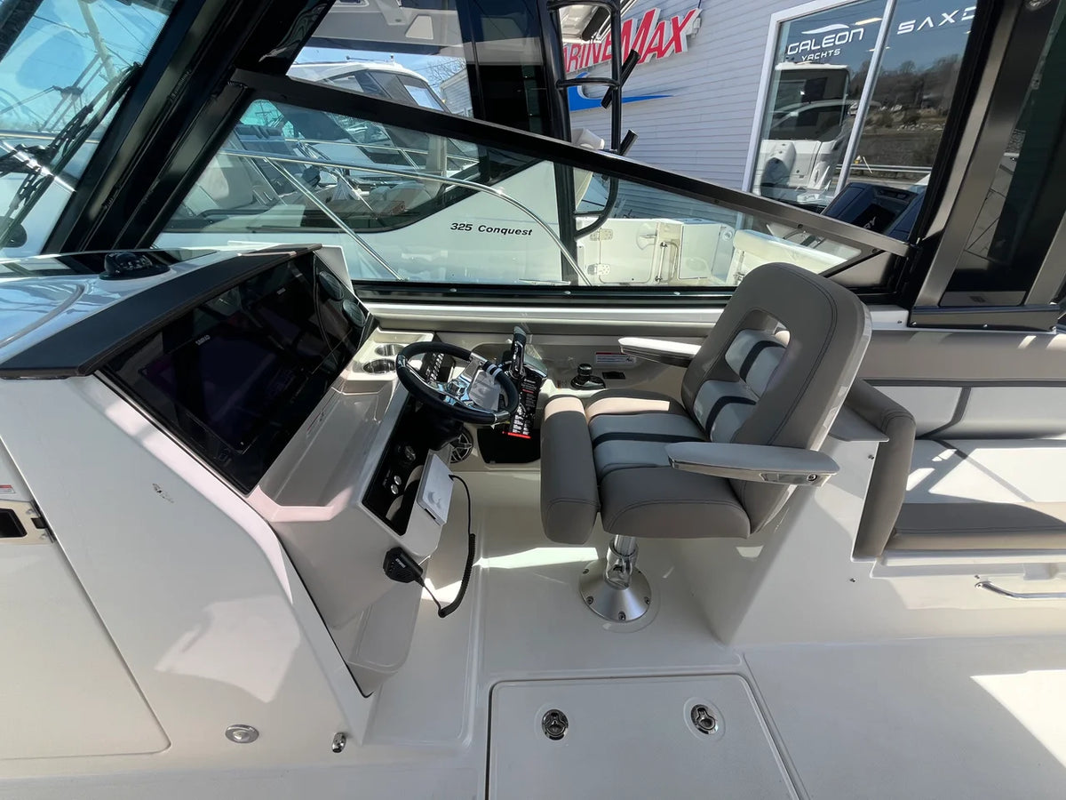 2026 Boston Whaler 330 Vantage 33.0 feet, Westbrook, Connecticut #22