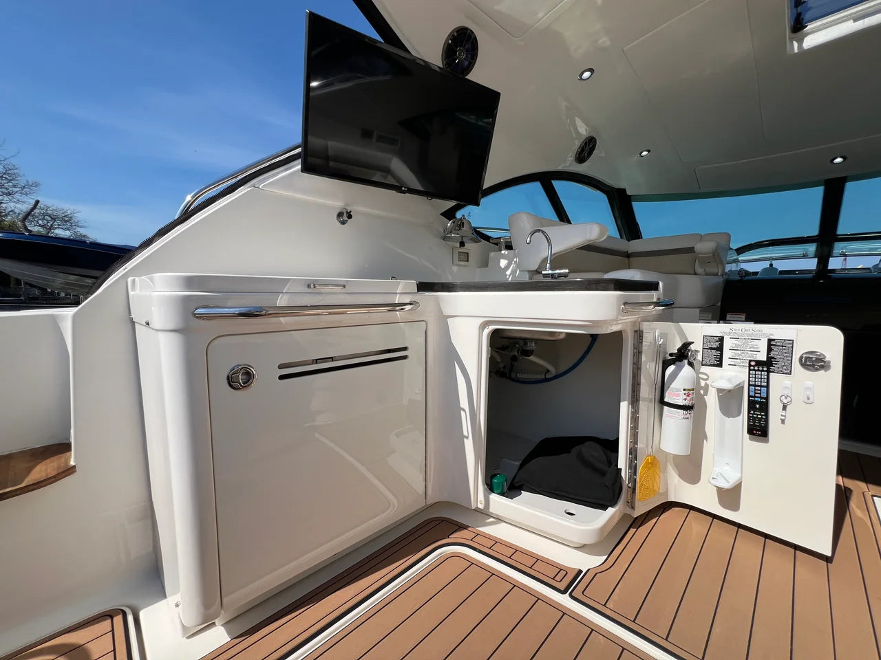 2015 Sea Ray 410 Sundancer 41.0 feet, Huntington, NY #21