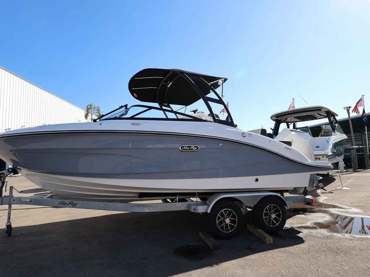 2026 Sea Ray SPX 210 Outboard 21.0 feet, Naples, Florida #1