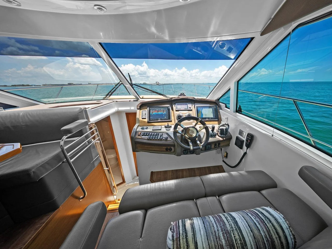 2014 Cruisers Yachts 45 CANTIUS 45.0 feet, St Petersburg, FL #44