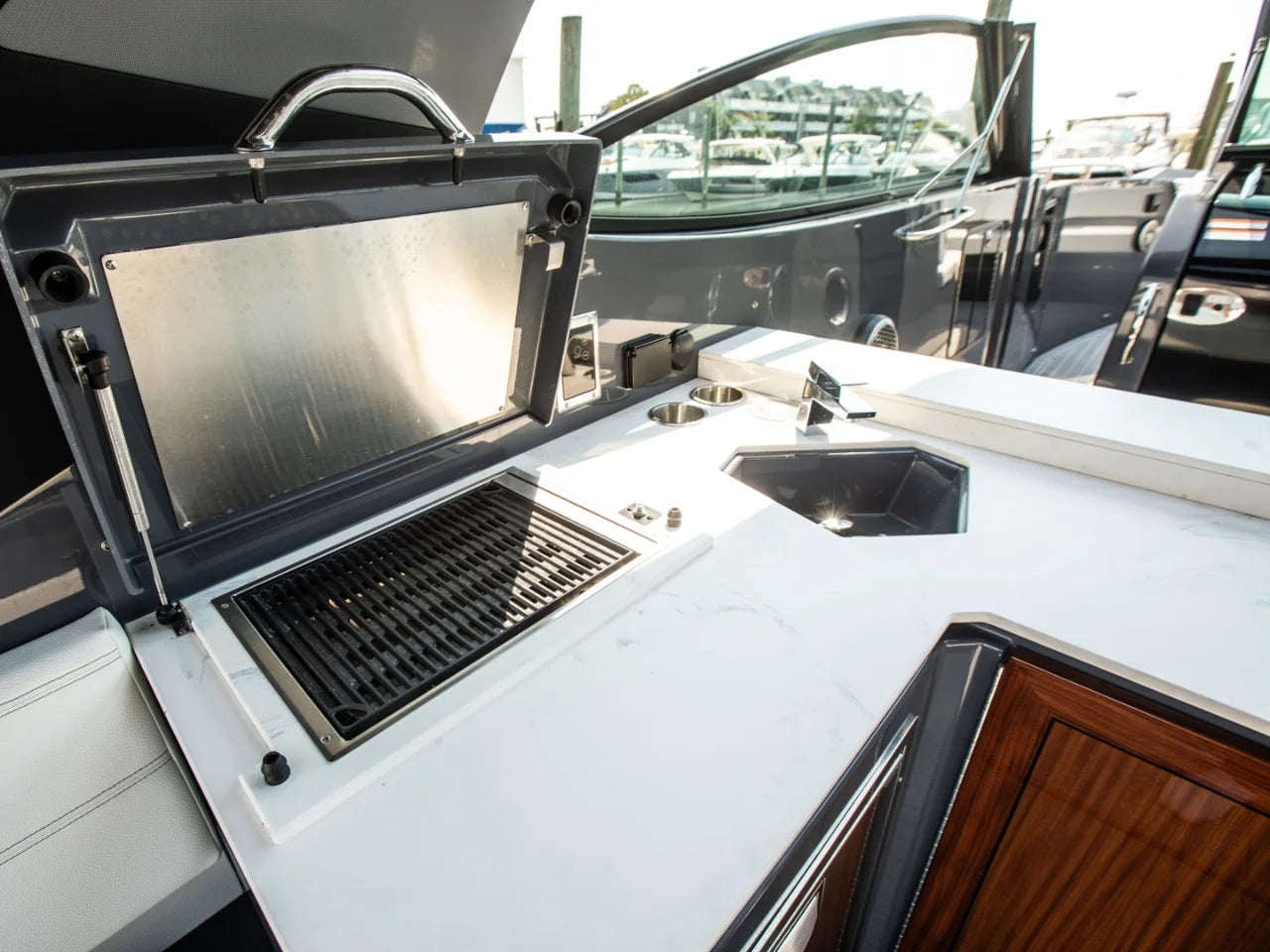 2024 Cruisers Yachts 38 GLS-OB SB 38.0 feet, Clearwater, Florida #25