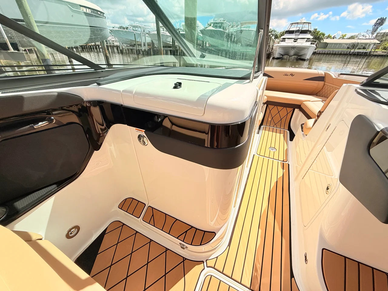 2027 Sea Ray SLX 260 Outboard 26.0 feet, St Petersburg, FL #50