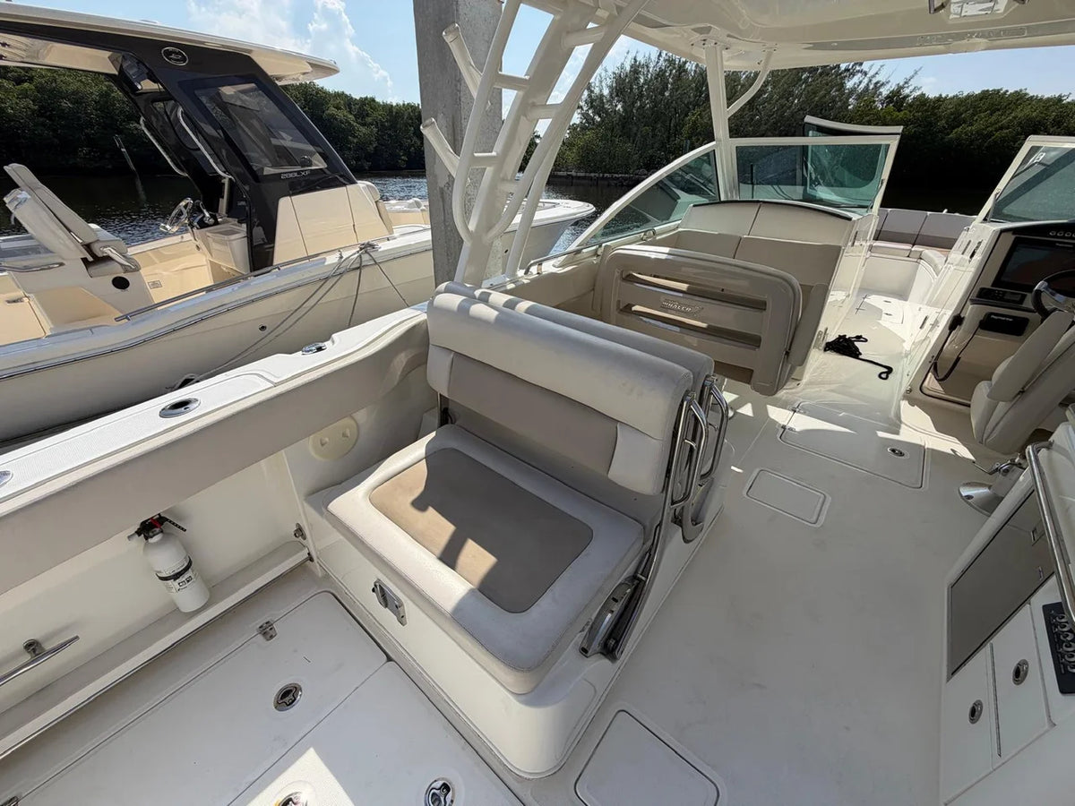 2017 Boston Whaler 320 VANTAGE 32.0 feet, Key Largo, FL #29