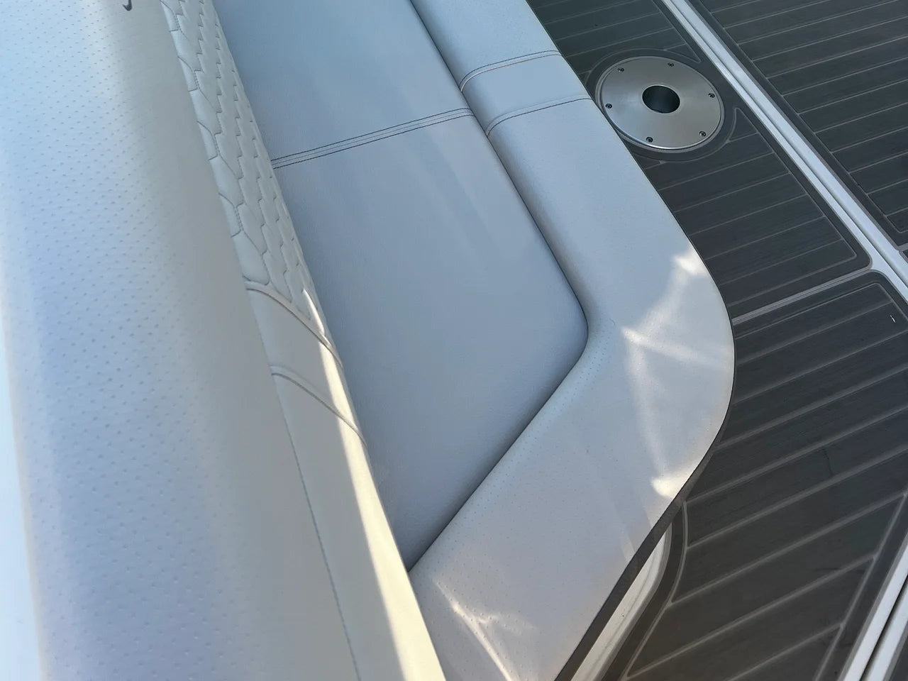 2026 Sea Ray Sundancer 320 Outboard 32.0 feet, Wrightsville Beach, North Carolina #14