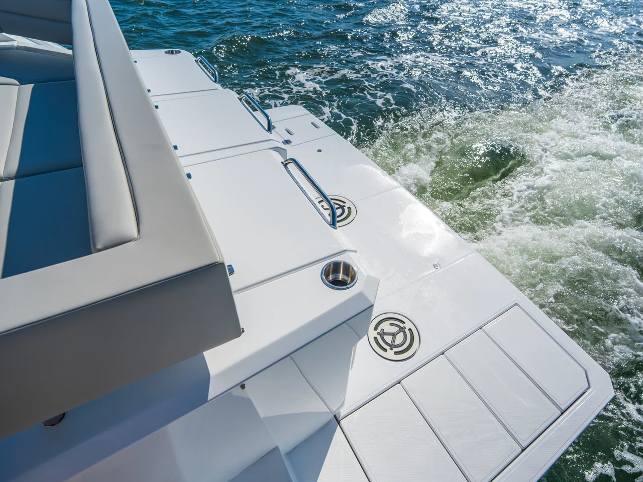2026 Cruisers Yachts 42 Cantius 42.0 feet, Wrightsville Beach, North Carolina #33