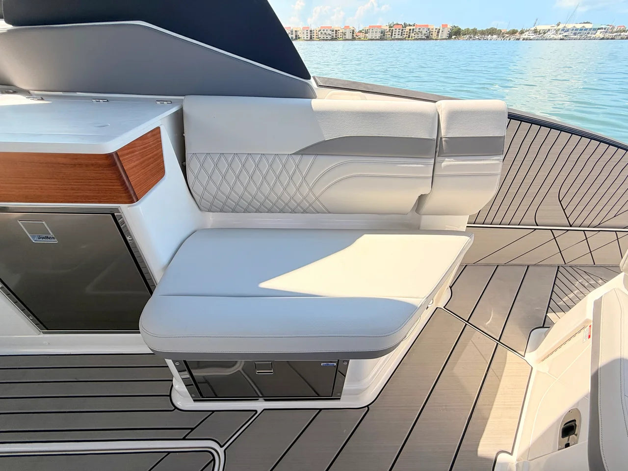2027 Sea Ray SLX 360 Outboard 36.0 feet, St Petersburg, FL #35