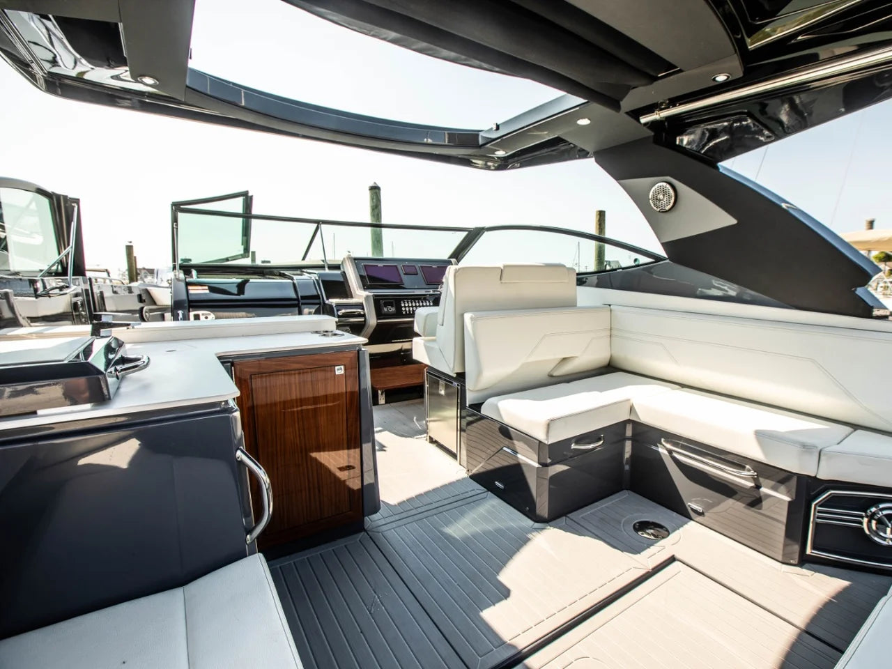 2024 Cruisers Yachts 38 GLS-OB SB 38.0 feet, Clearwater, Florida #26
