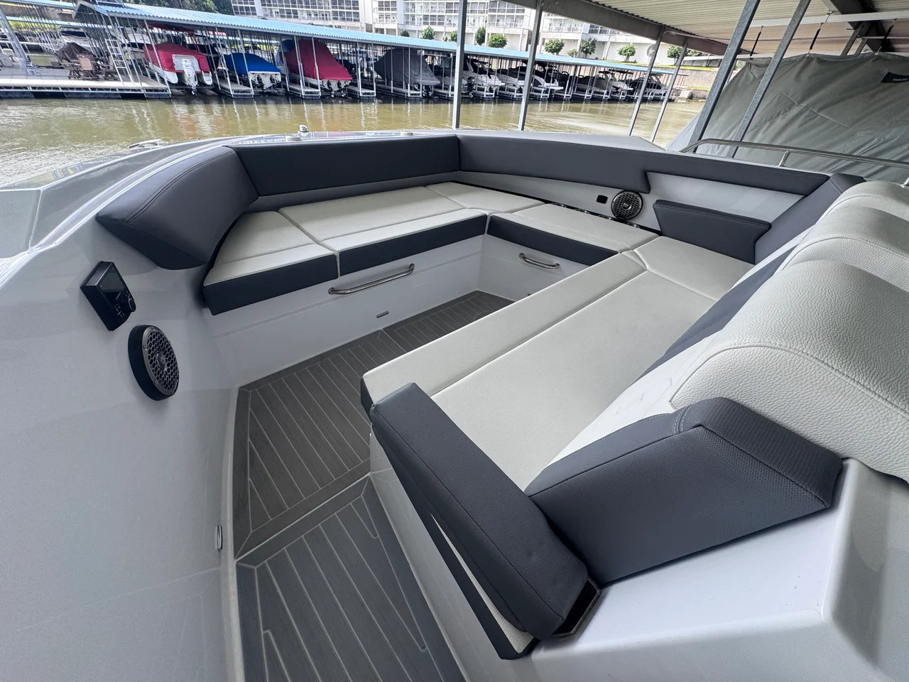 2023 Cruisers Yachts 38 GLS 38.0 feet, Lake Ozark, MO #22