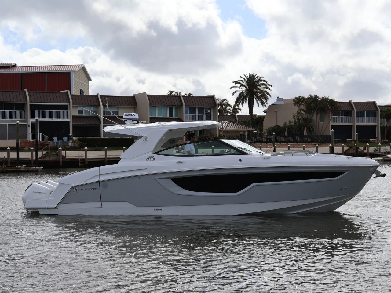 2026 Cruisers Yachts 38 GLS Outboard 38.0 feet, Naples, Florida #9