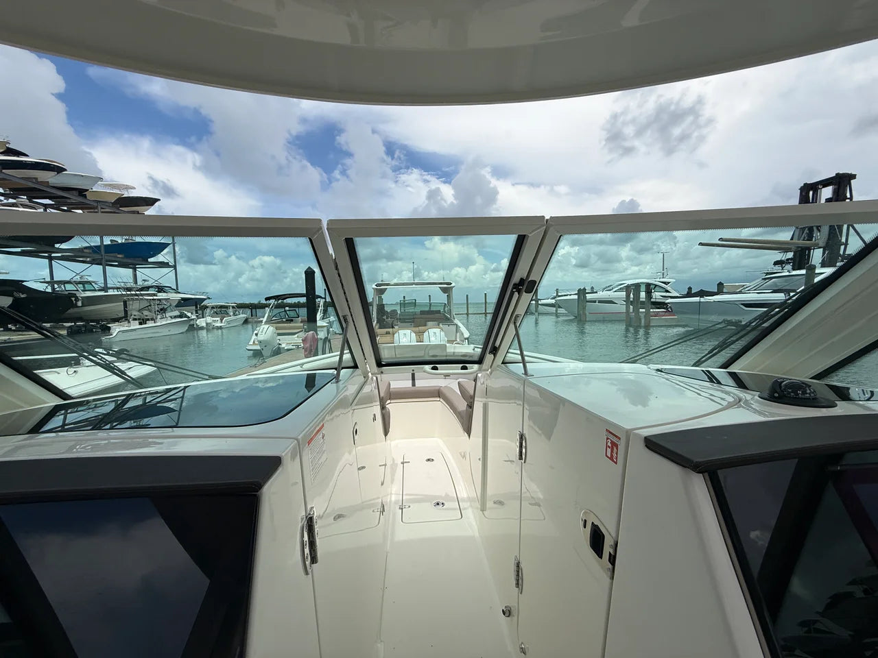 2027 Boston Whaler 330 Vantage 33.0 feet, Sarasota, FL #22