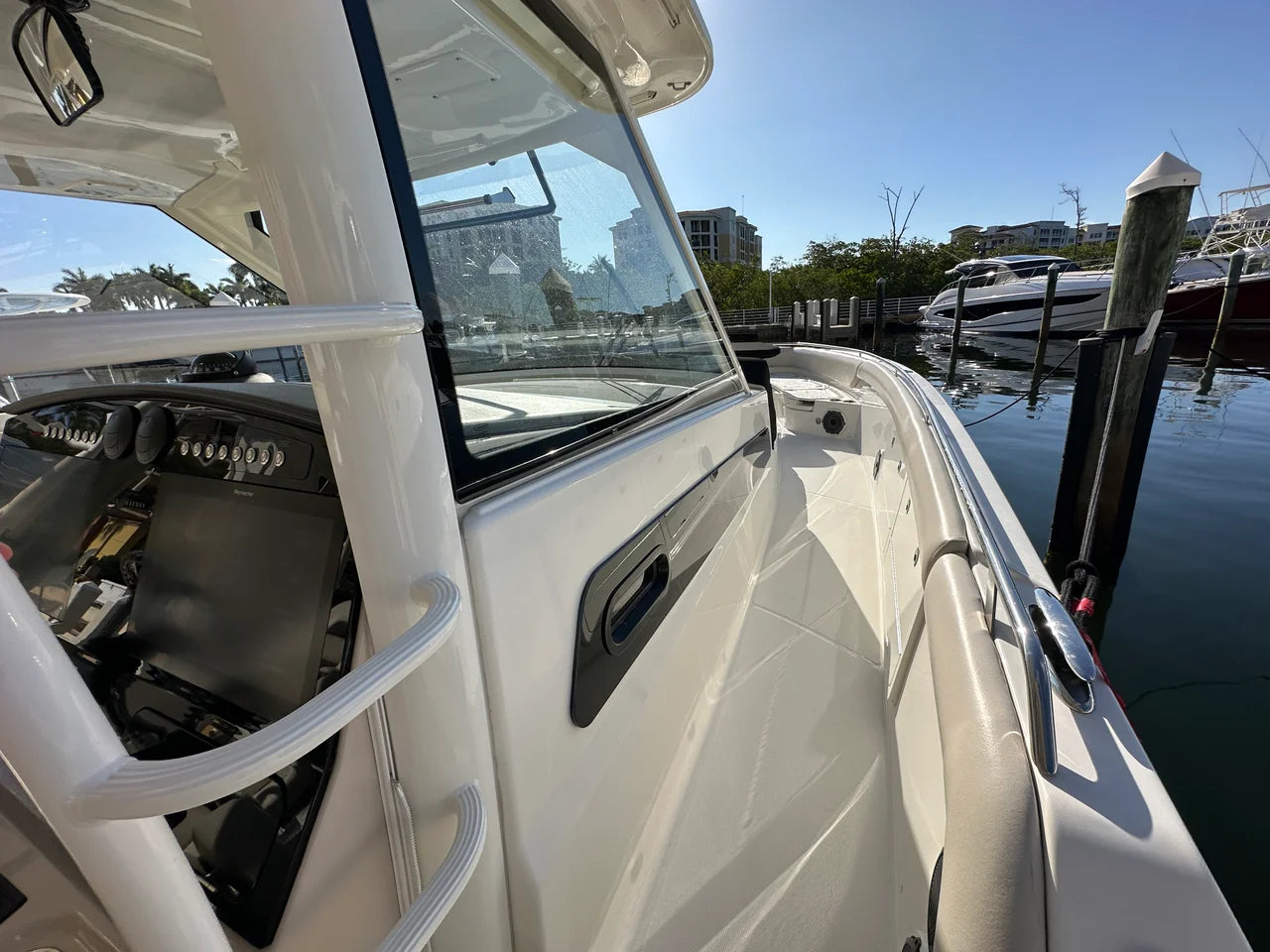 2020 Boston Whaler 420 OUTRAGE 42.0 feet, Jupiter, FL #21