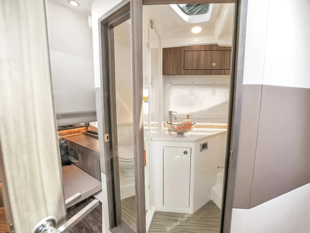 2026 Sea Ray Sundancer 370 Outboard 37.0 feet, Pompano Beach, Florida #37
