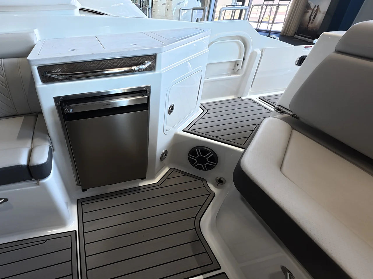 2026 Sea Ray SDX 290 Outboard 29.0 feet, Clearwater, Florida #12