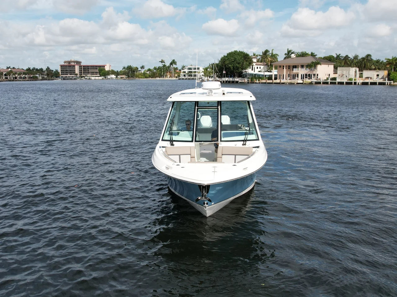 2027 Boston Whaler 330 Vantage 33.0 feet, Pompano Beach, Florida #14