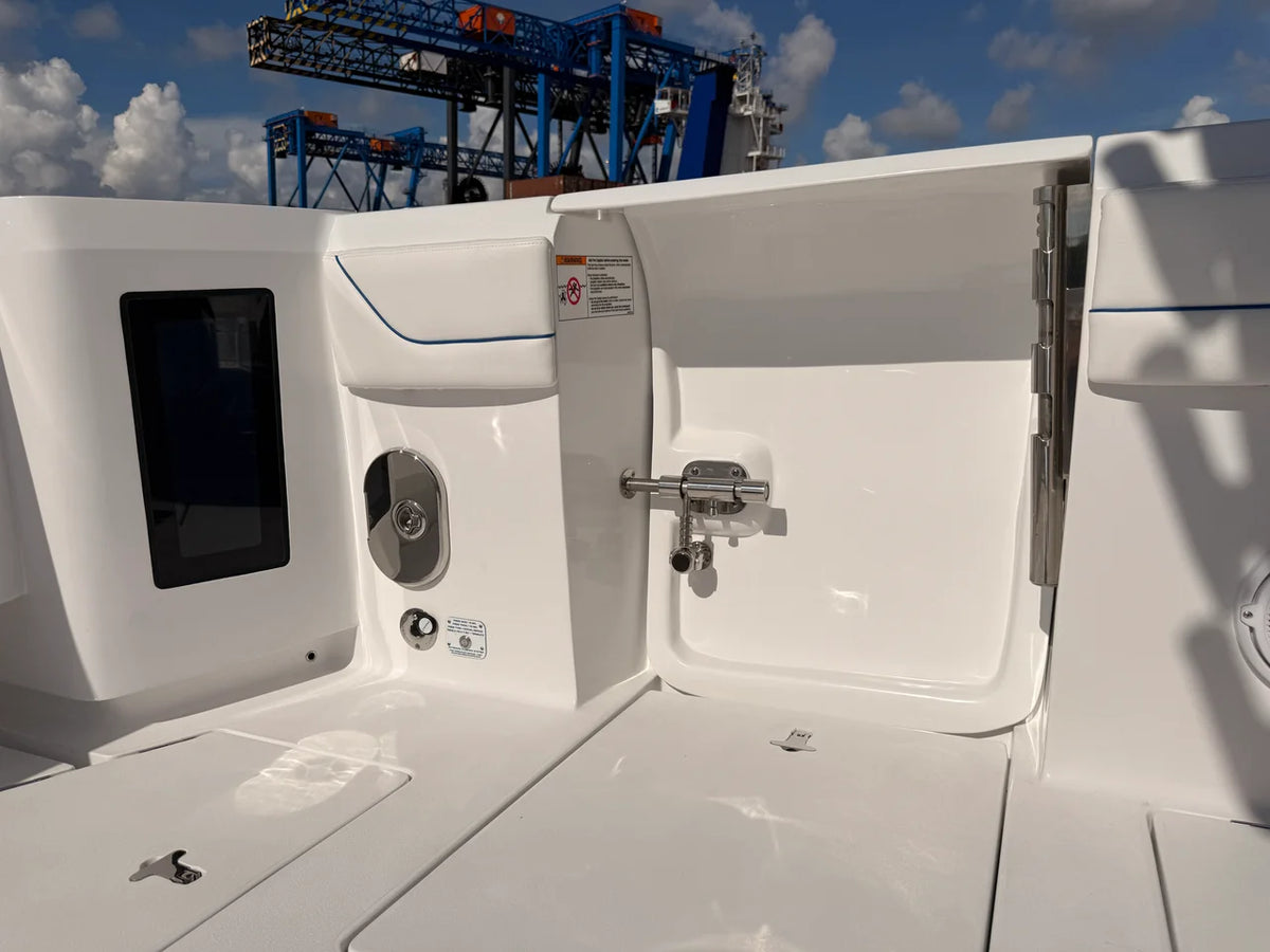 2027 Intrepid 43 NOMAD SE 43.0 feet, Dania, FL #15