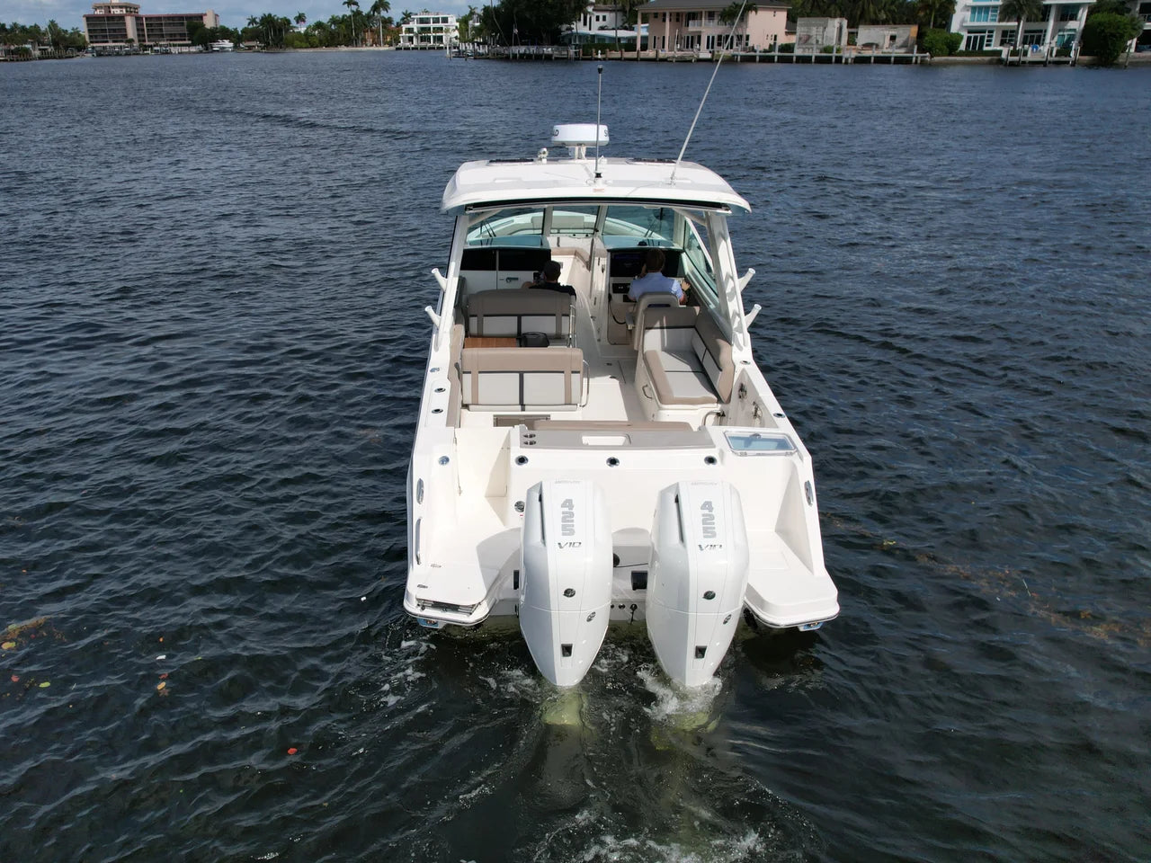 2027 Boston Whaler 330 Vantage 33.0 feet, Pompano Beach, Florida #9
