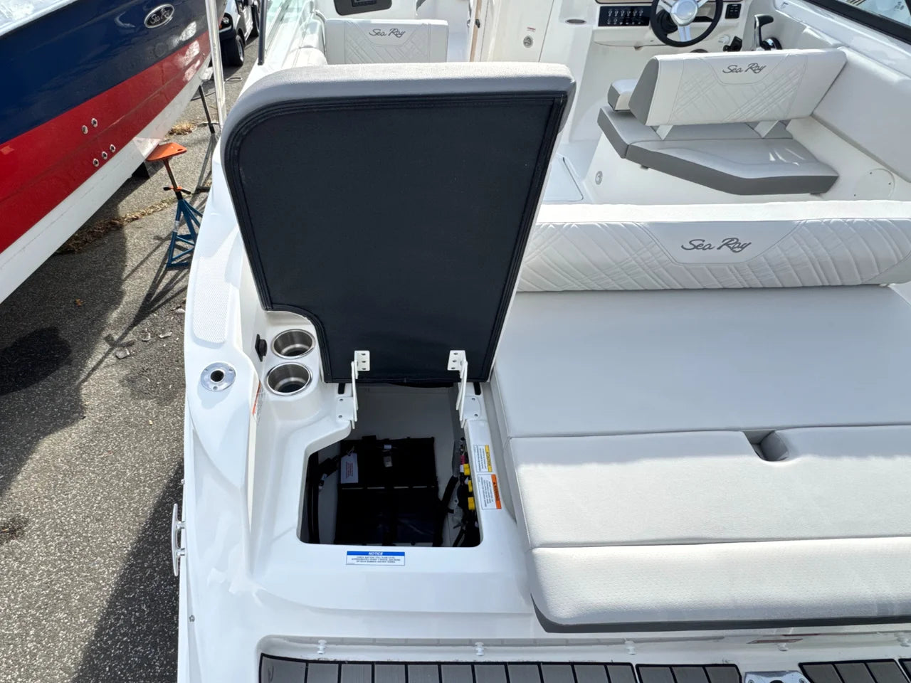 2026 Sea Ray SDX 230 Outboard 23.0 feet, Huntington, NY #7
